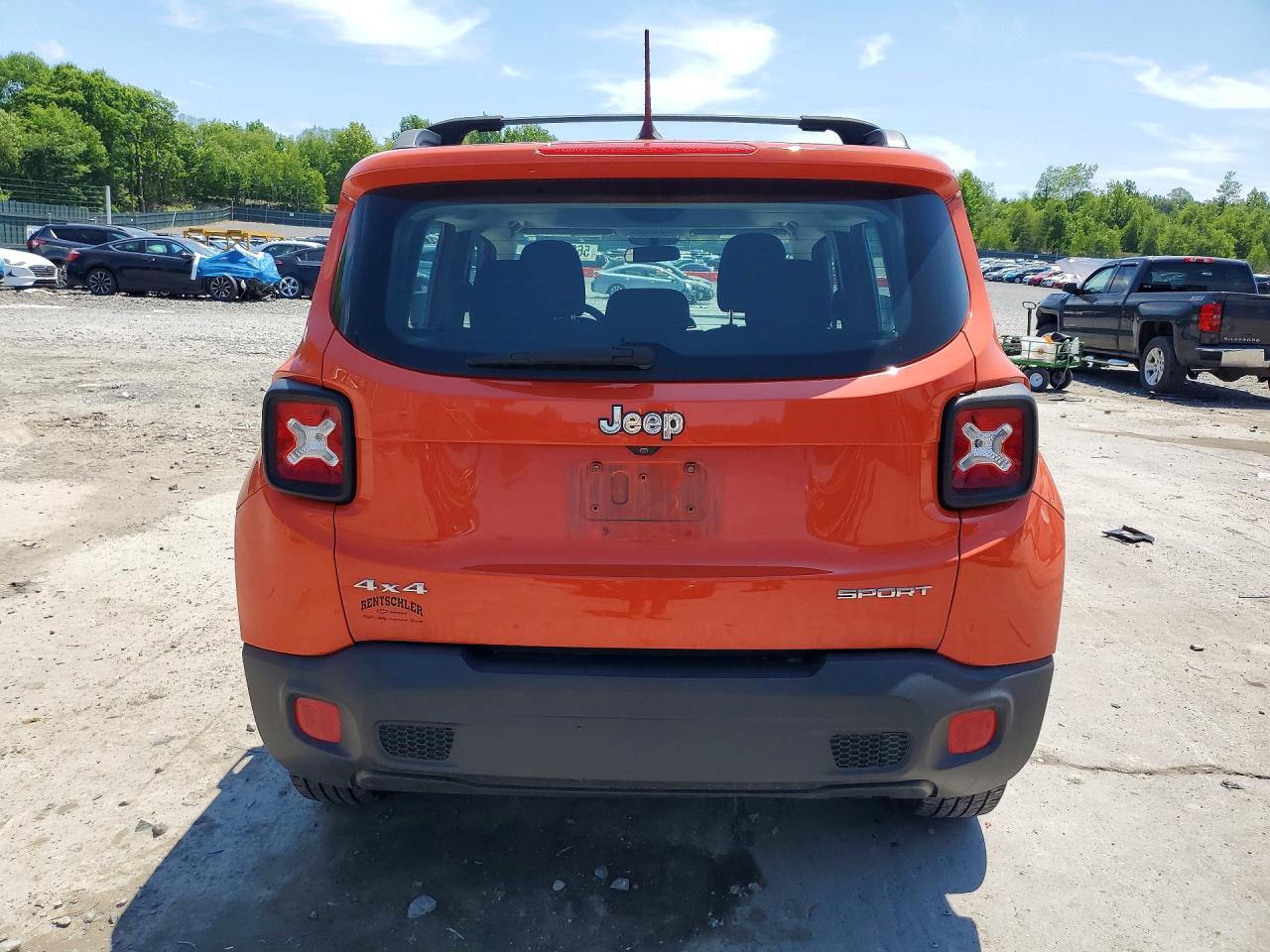 2015 Jeep Renegade Sport Orange vin: ZACCJBAHXFPC02910