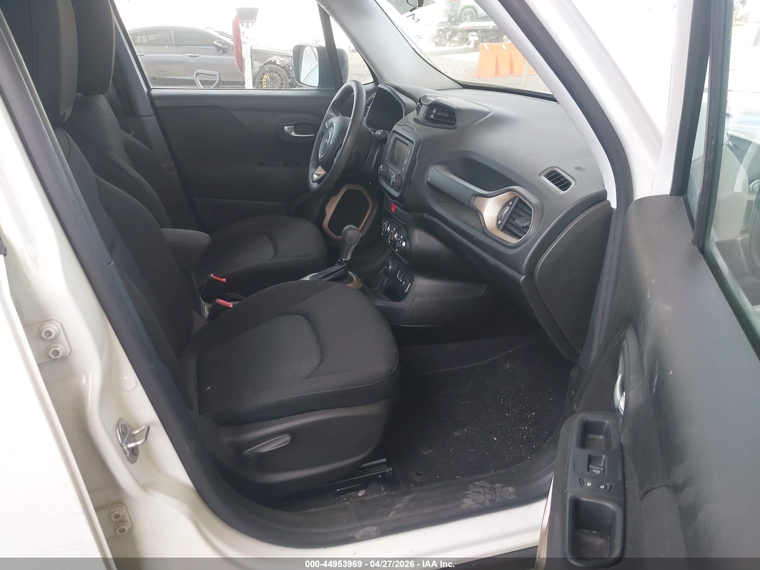 2016 Jeep Renegade Sport Белый vin: ZACCJBAT1GPE24435