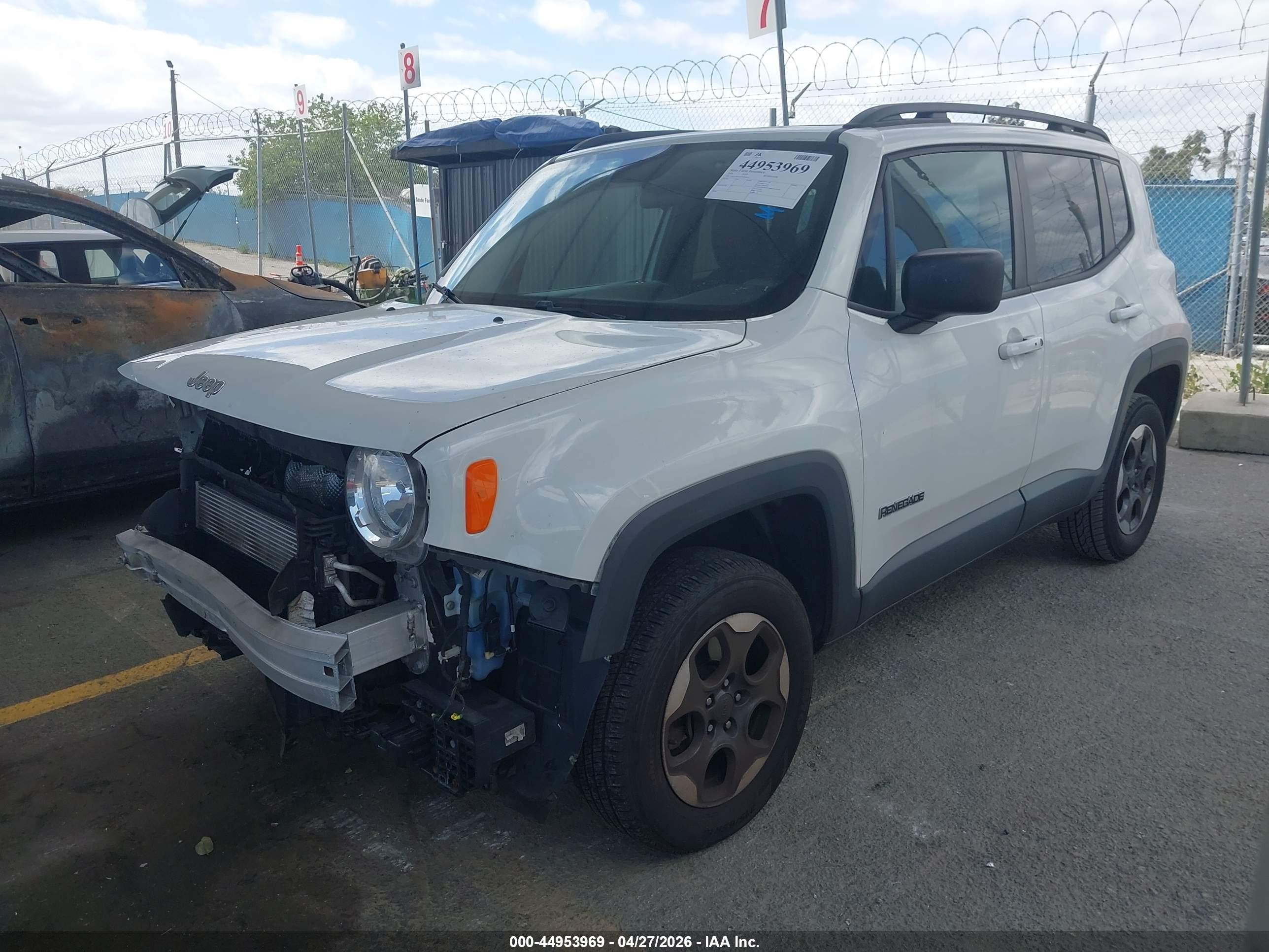 2016 Jeep Renegade Sport Белый vin: ZACCJBAT1GPE24435