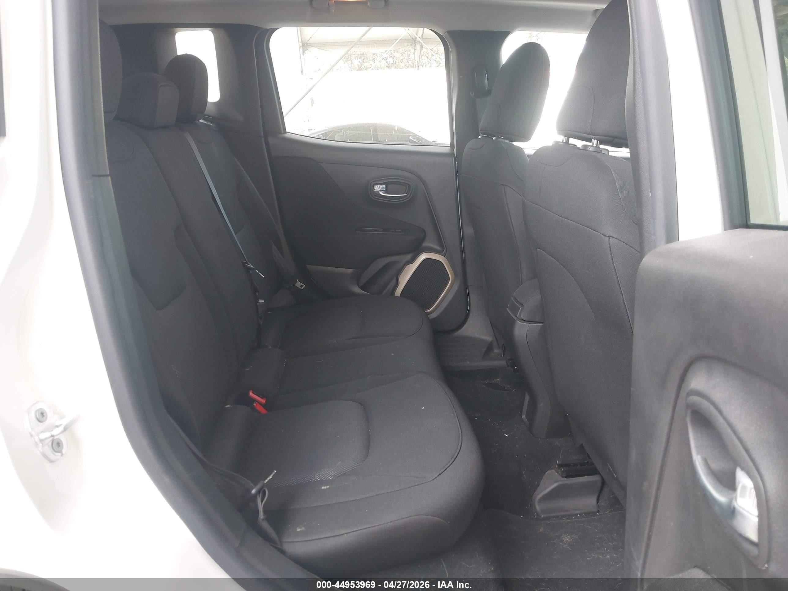 2016 Jeep Renegade Sport Белый vin: ZACCJBAT1GPE24435
