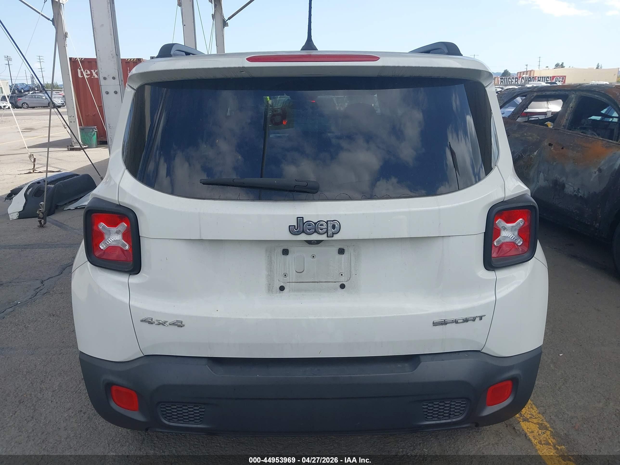 2016 Jeep Renegade Sport Белый vin: ZACCJBAT1GPE24435