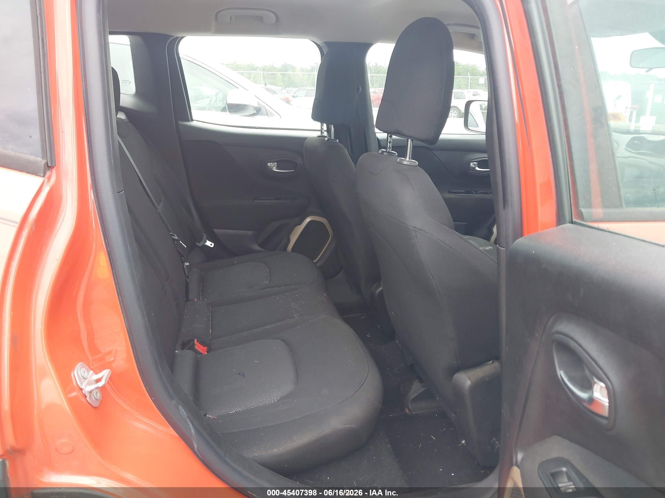 2015 Jeep Renegade Sport Orange vin: ZACCJBAT4FPB31062