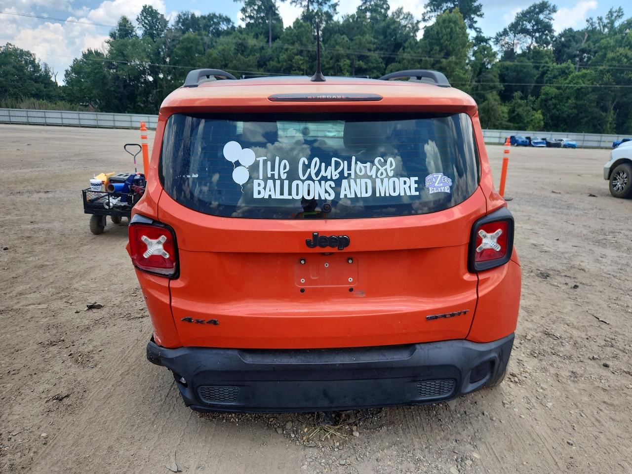 2015 Jeep Renegade Sport Orange vin: ZACCJBAT5FPC30859