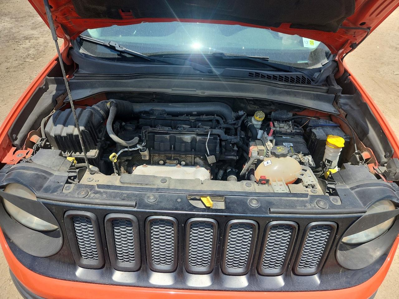 2015 Jeep Renegade Sport Orange vin: ZACCJBAT5FPC30859