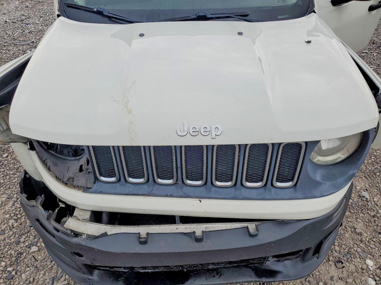 2015 Jeep Renegade Sport White vin: ZACCJBAT6FPC32359