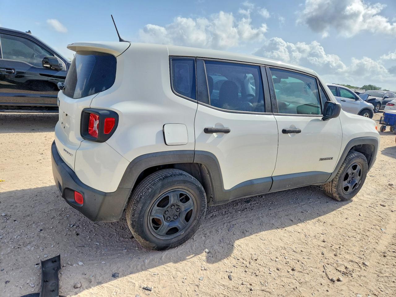 2015 Jeep Renegade Sport White vin: ZACCJBAT7FPC19720