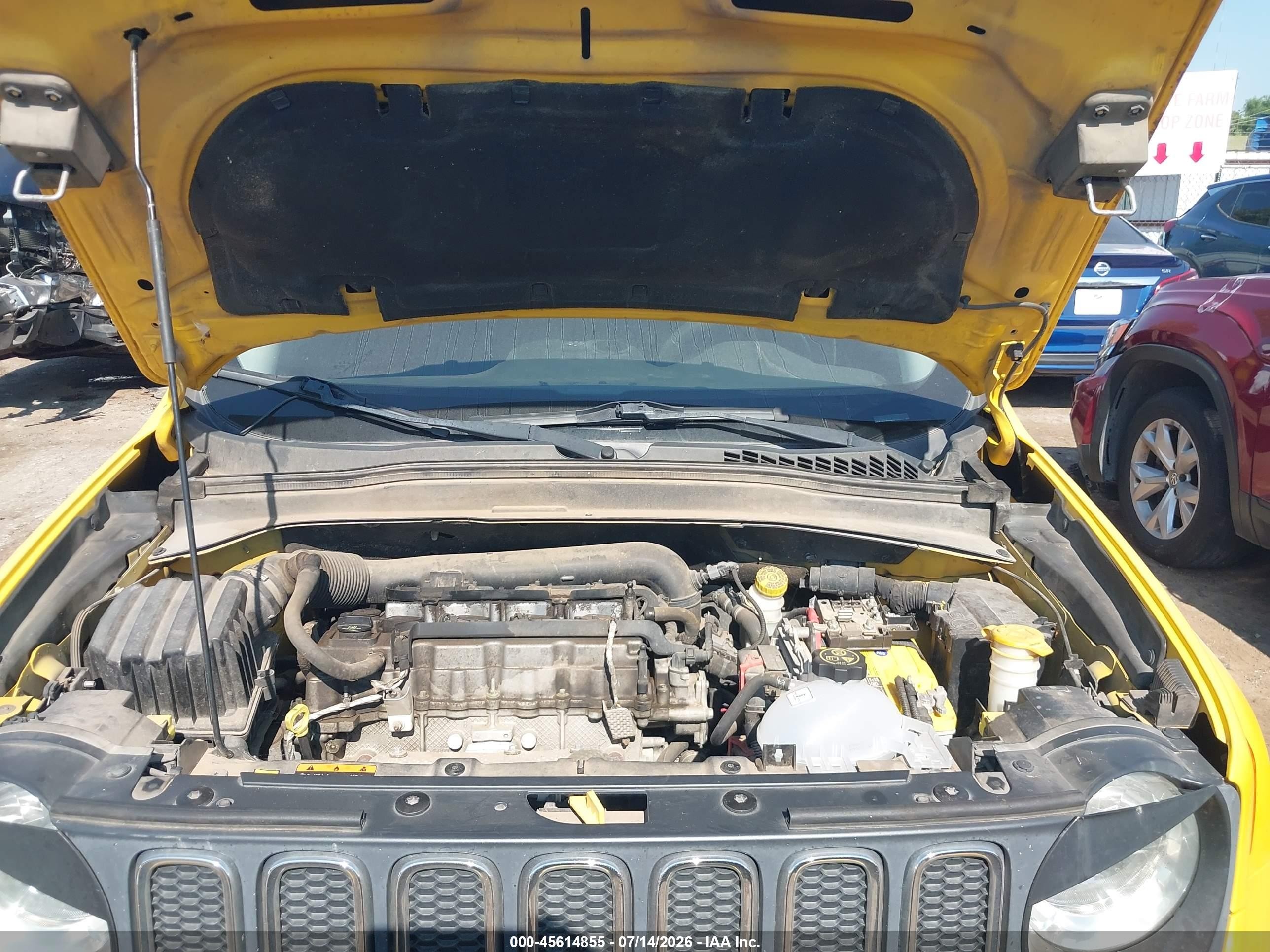 2015 Jeep Renegade Sport Yellow vin: ZACCJBAT8FPC13585
