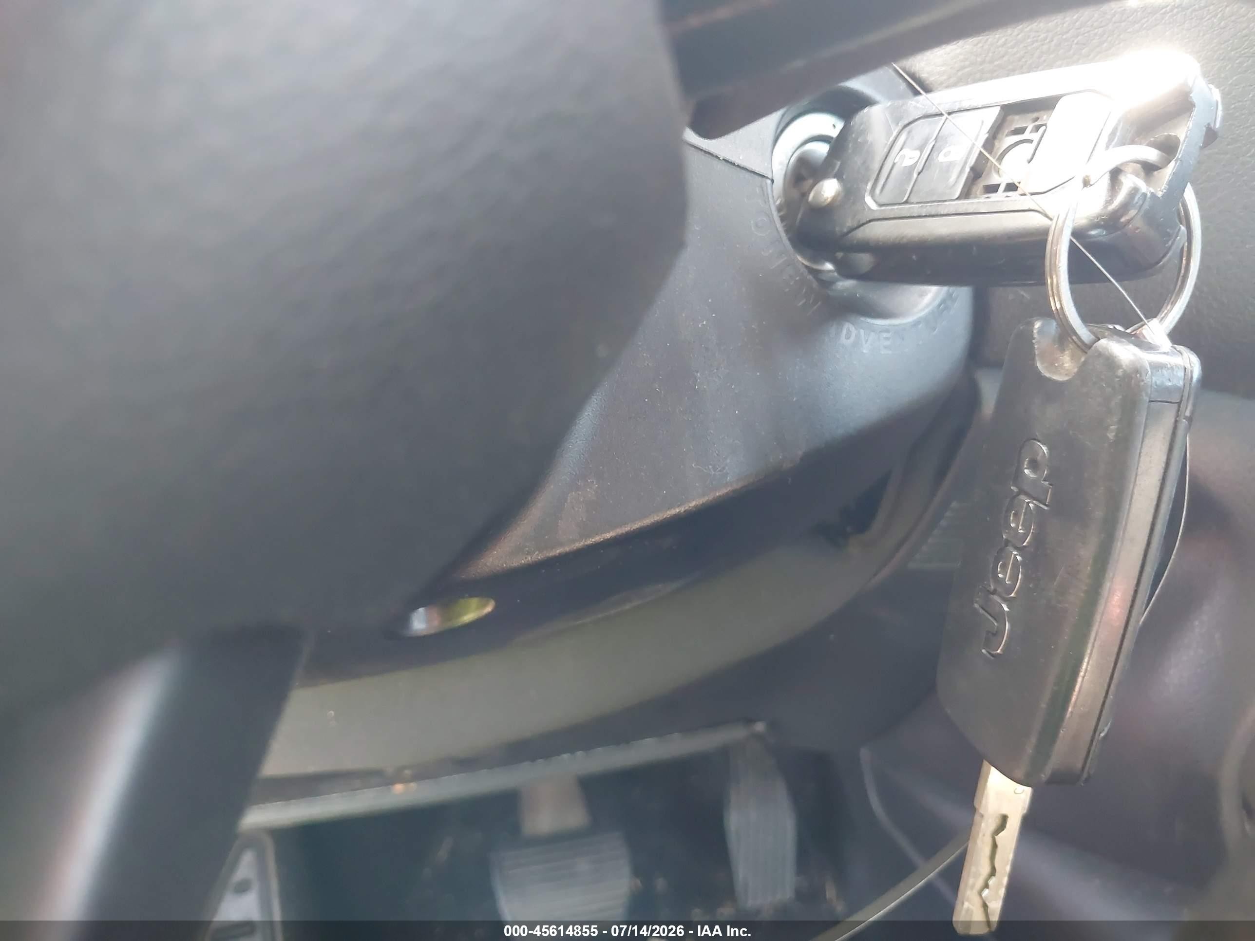 2015 Jeep Renegade Sport Yellow vin: ZACCJBAT8FPC13585