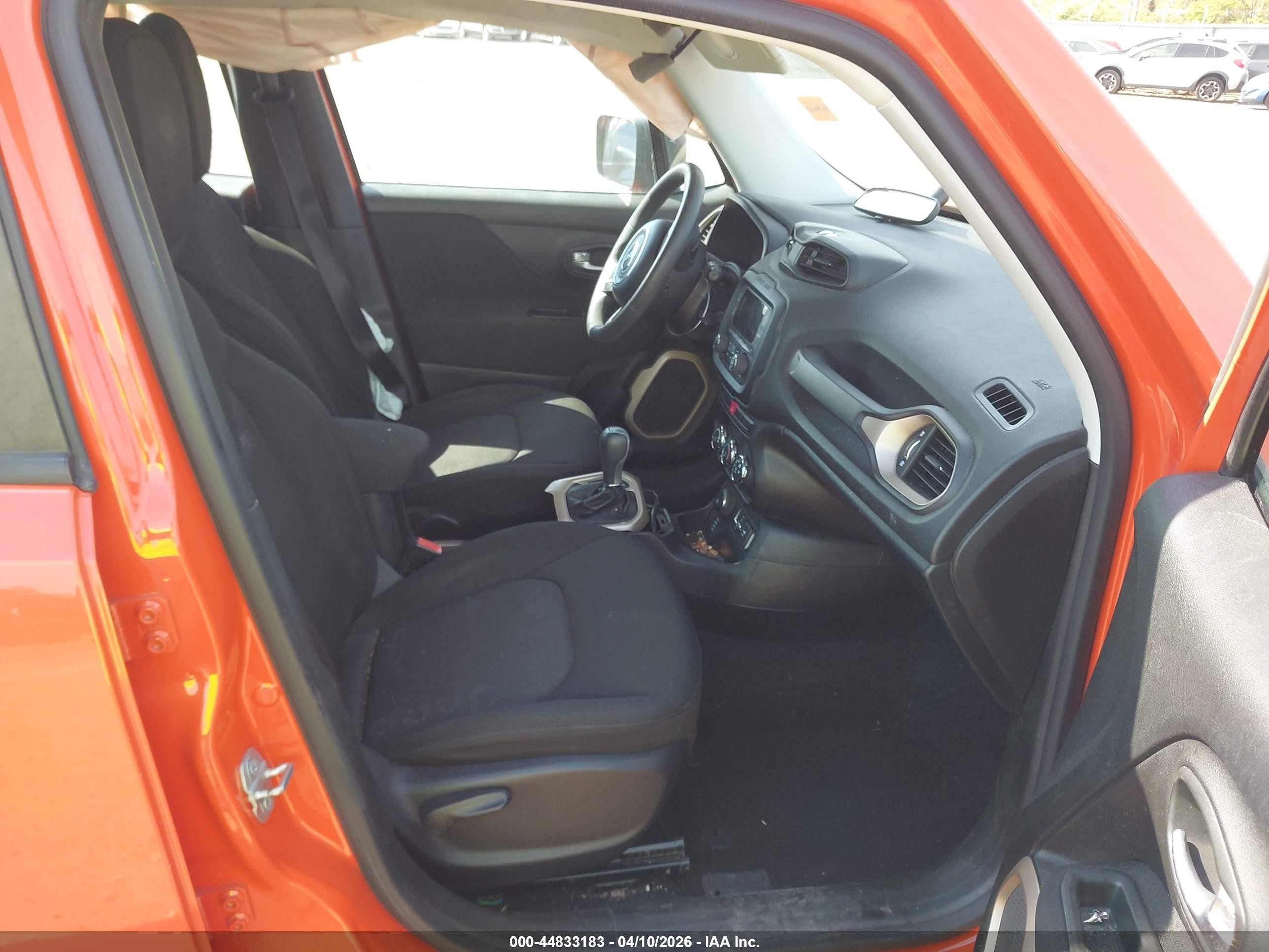 2015 Jeep Renegade Sport Orange vin: ZACCJBAT9FPB20266