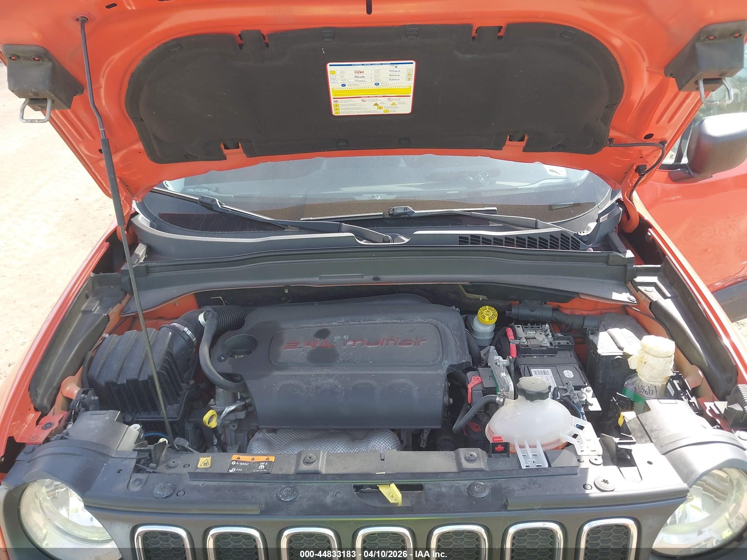 2015 Jeep Renegade Sport Orange vin: ZACCJBAT9FPB20266