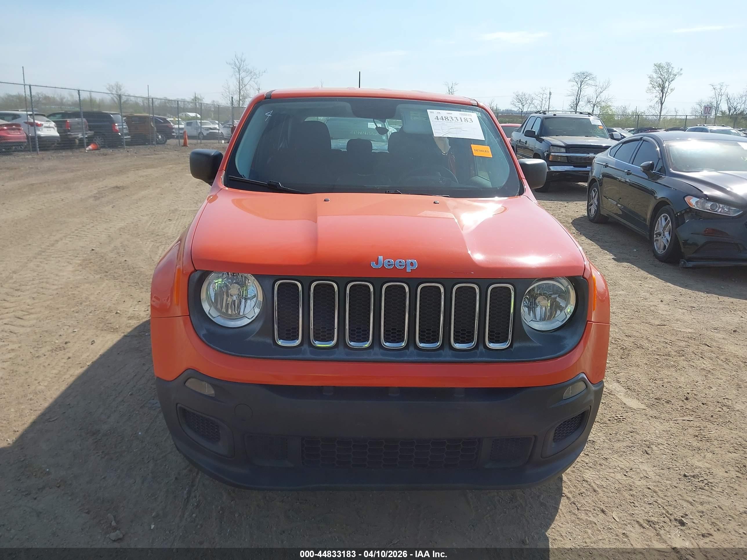 2015 Jeep Renegade Sport Orange vin: ZACCJBAT9FPB20266