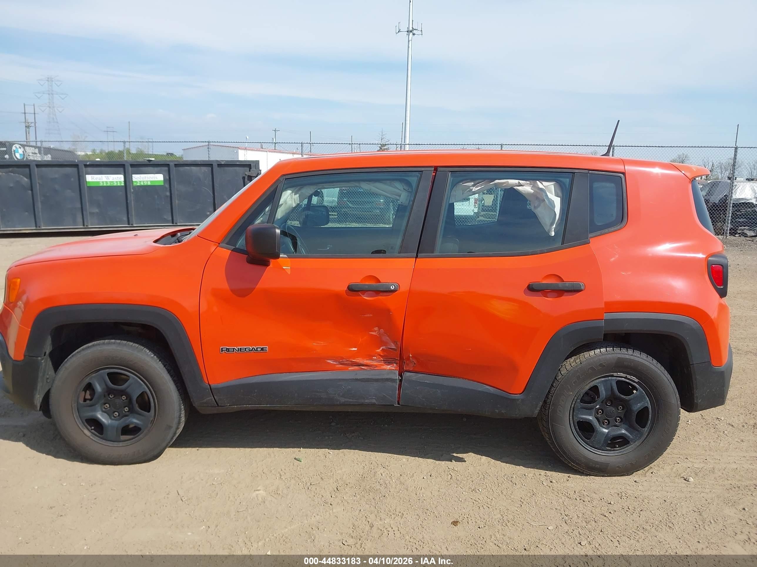 2015 Jeep Renegade Sport Orange vin: ZACCJBAT9FPB20266