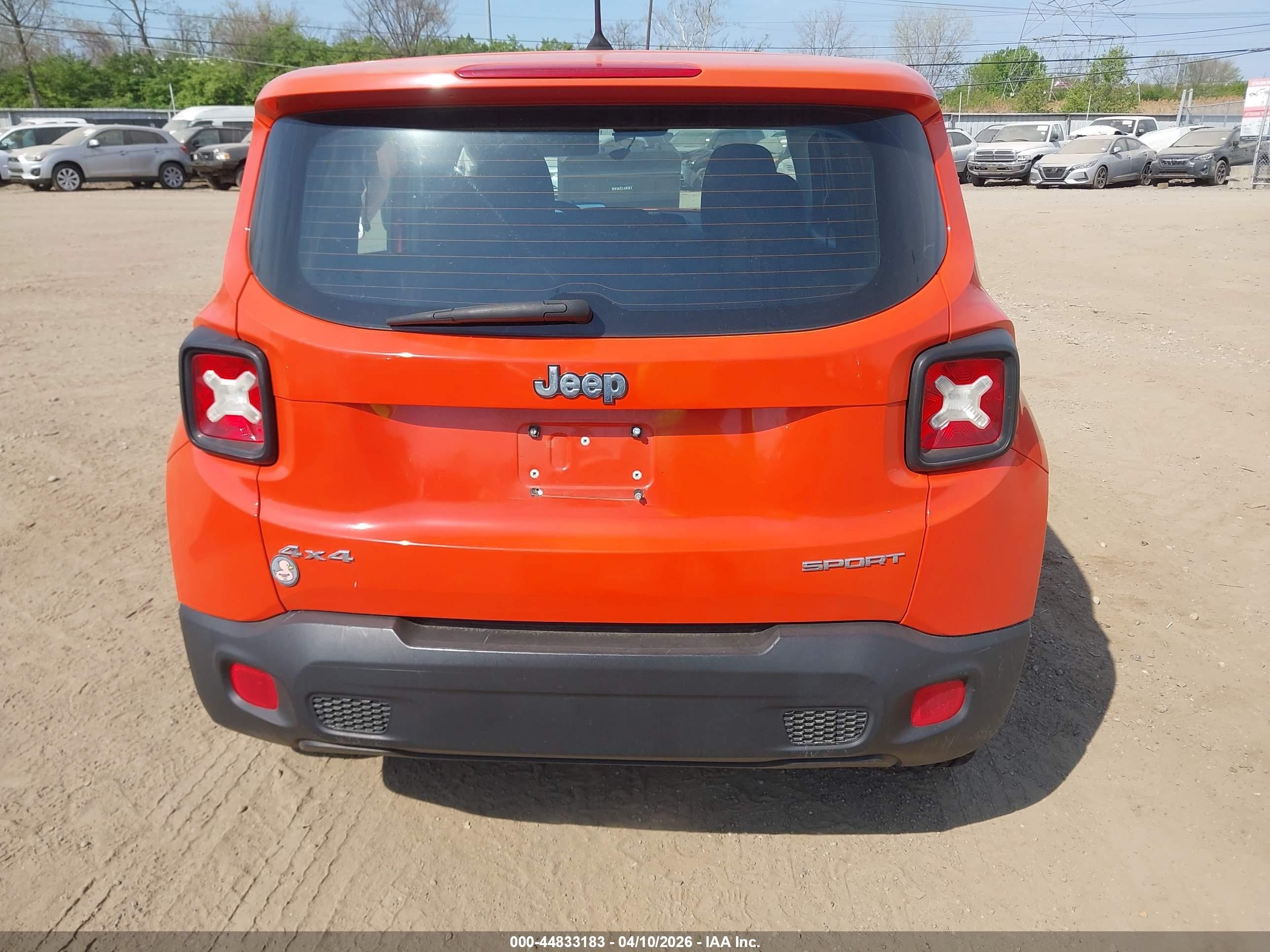 2015 Jeep Renegade Sport Orange vin: ZACCJBAT9FPB20266