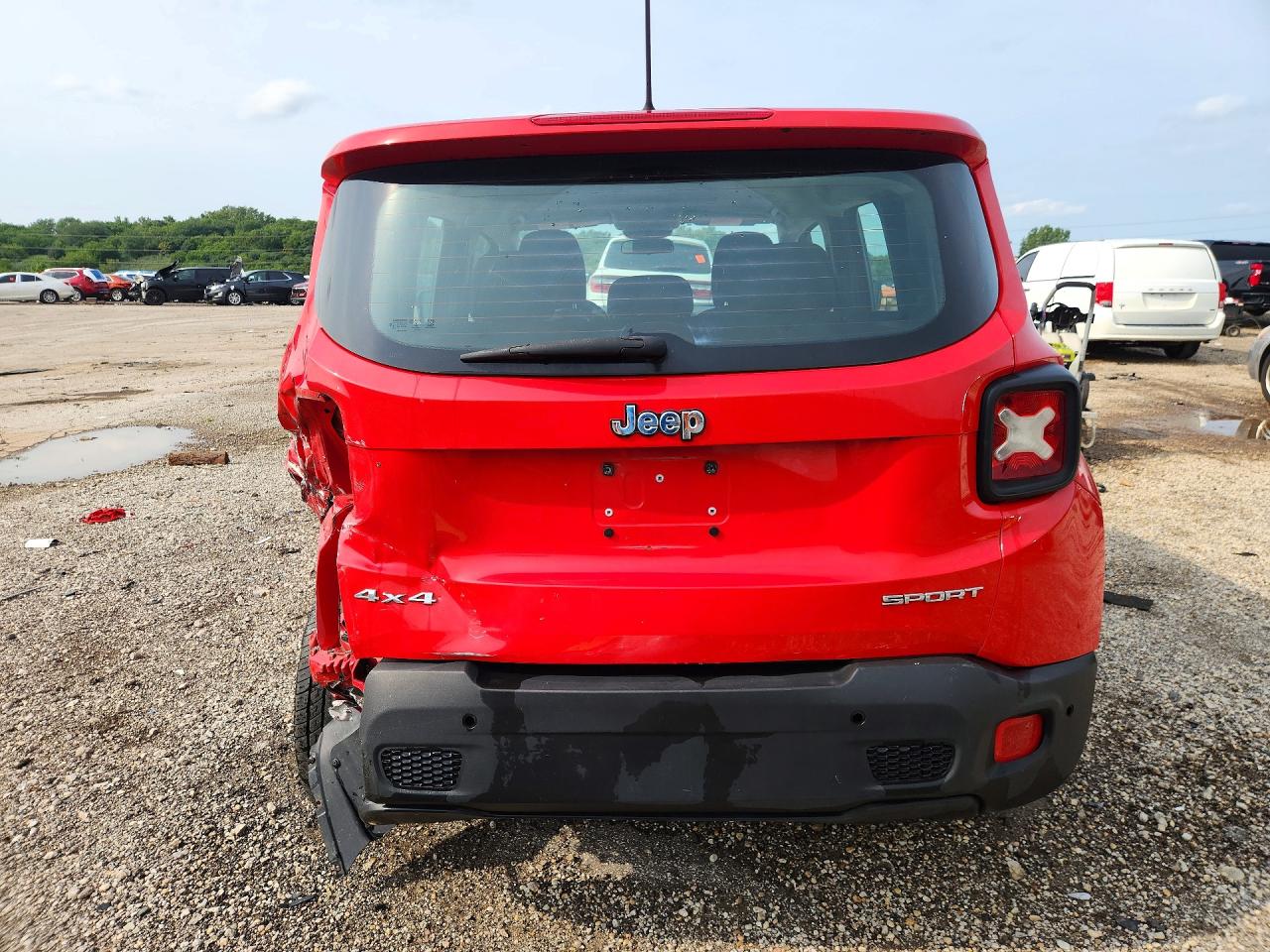 2015 Jeep Renegade Sport Red vin: ZACCJBATXFPB24021
