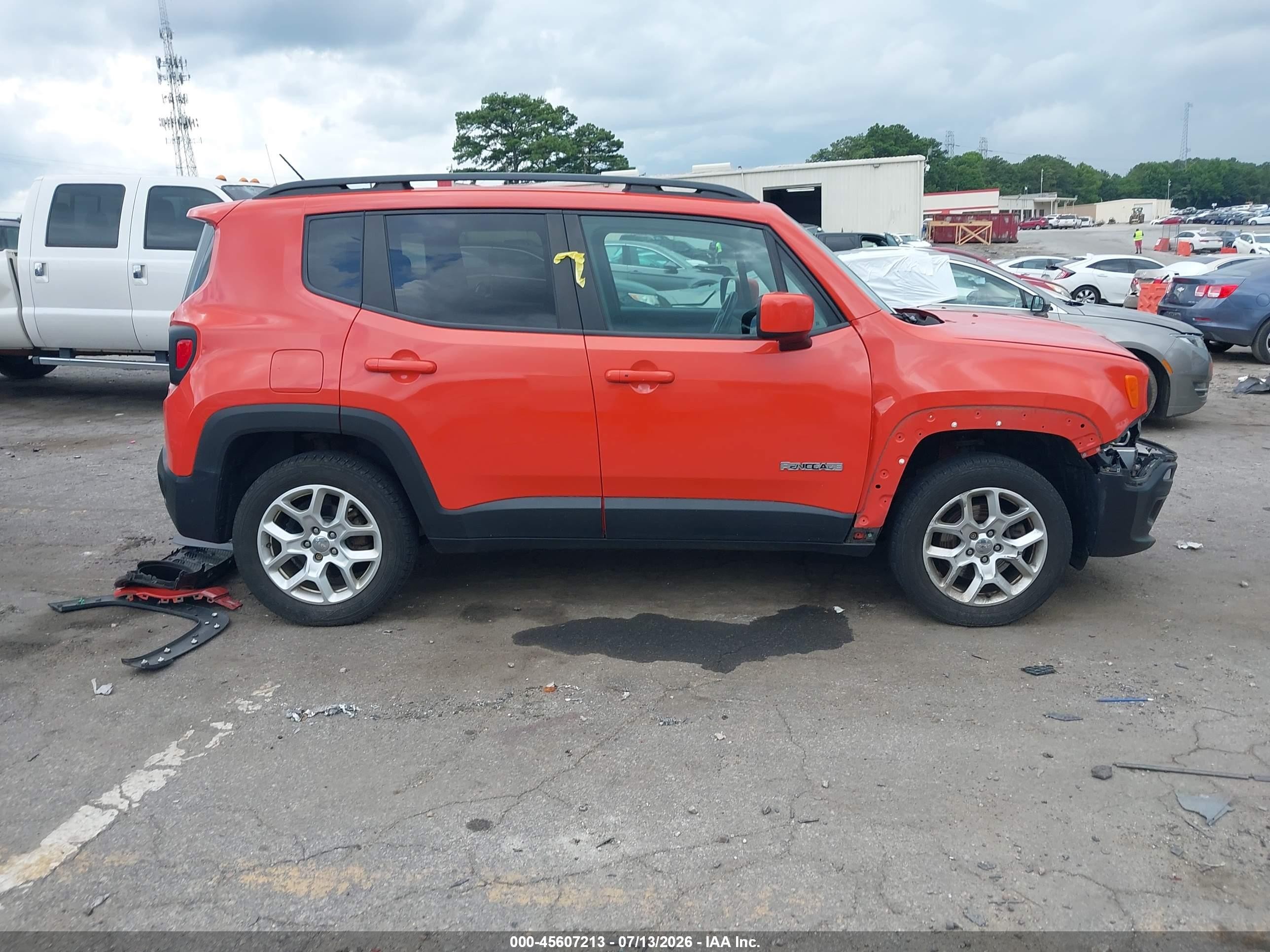 2017 Jeep Renegade Latitude Orange vin: ZACCJBBB0HPF22556