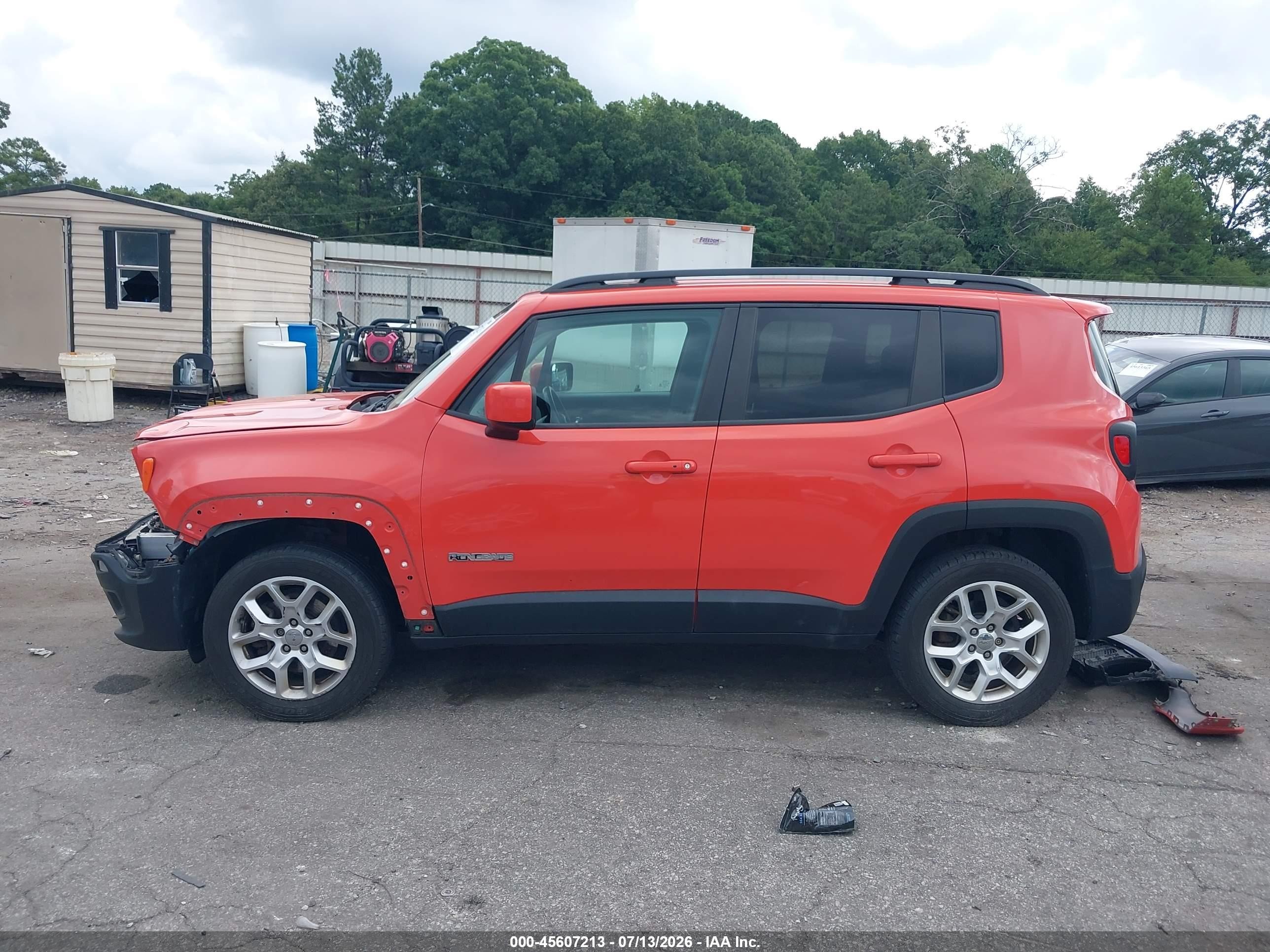 2017 Jeep Renegade Latitude Orange vin: ZACCJBBB0HPF22556