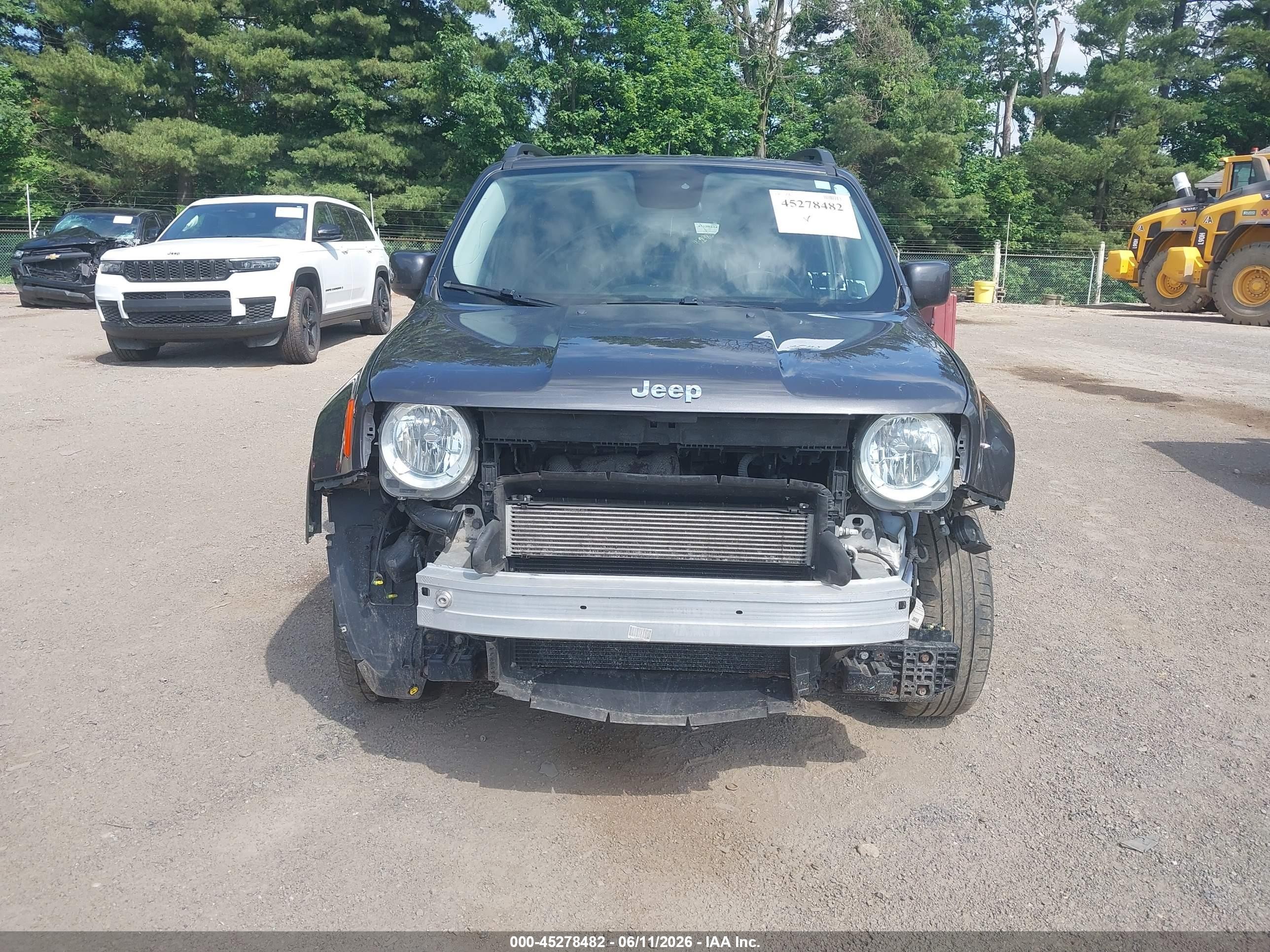 2017 Jeep Renegade Latitude 4x4 Gray vin: ZACCJBBB1HPF46252