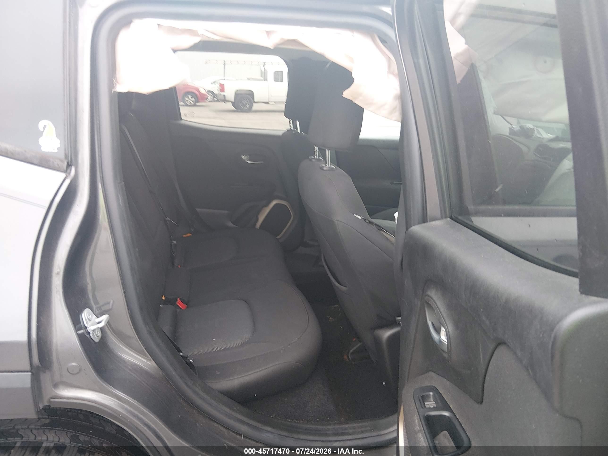 2017 Jeep Renegade Latitude Gray vin: ZACCJBBB2HPE94906