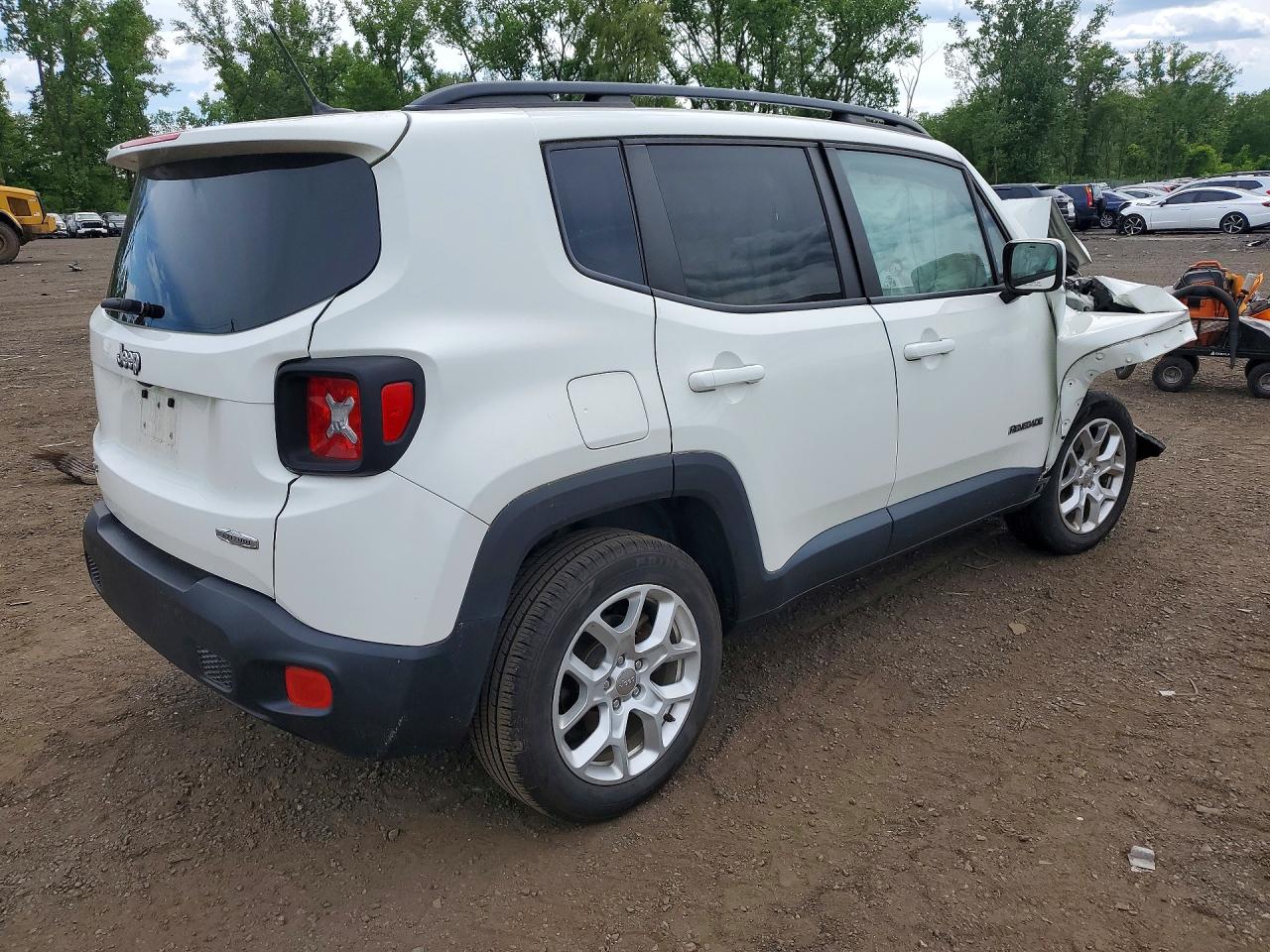 2017 Jeep Renegade Latitude Белый vin: ZACCJBBB3HPF02768