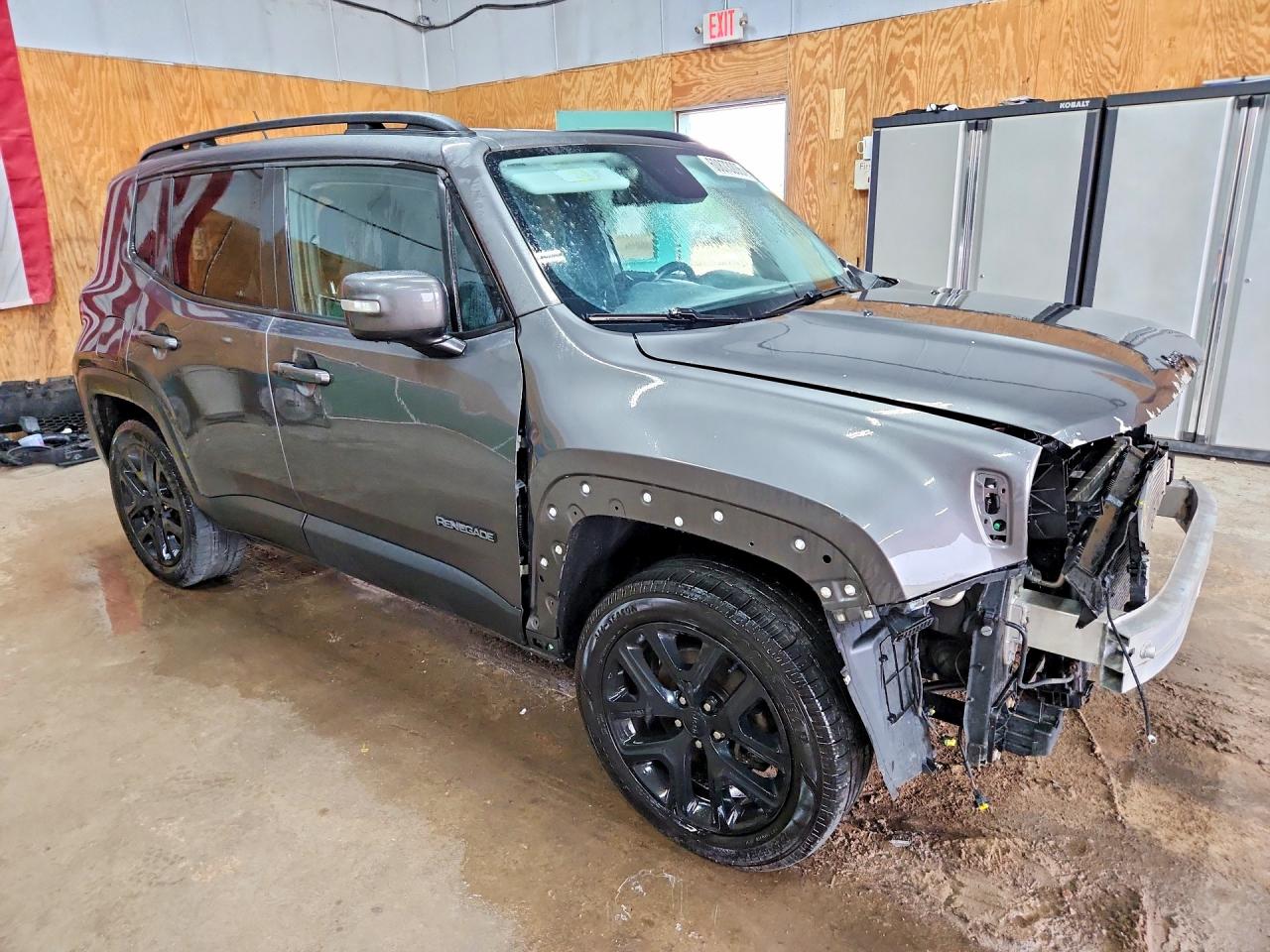 2017 Jeep Renegade Latitude Gray vin: ZACCJBBB7HPE84517