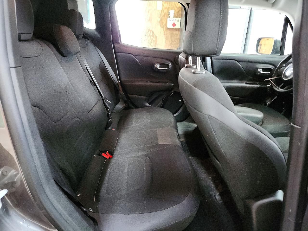 2017 Jeep Renegade Latitude Gray vin: ZACCJBBB7HPE84517