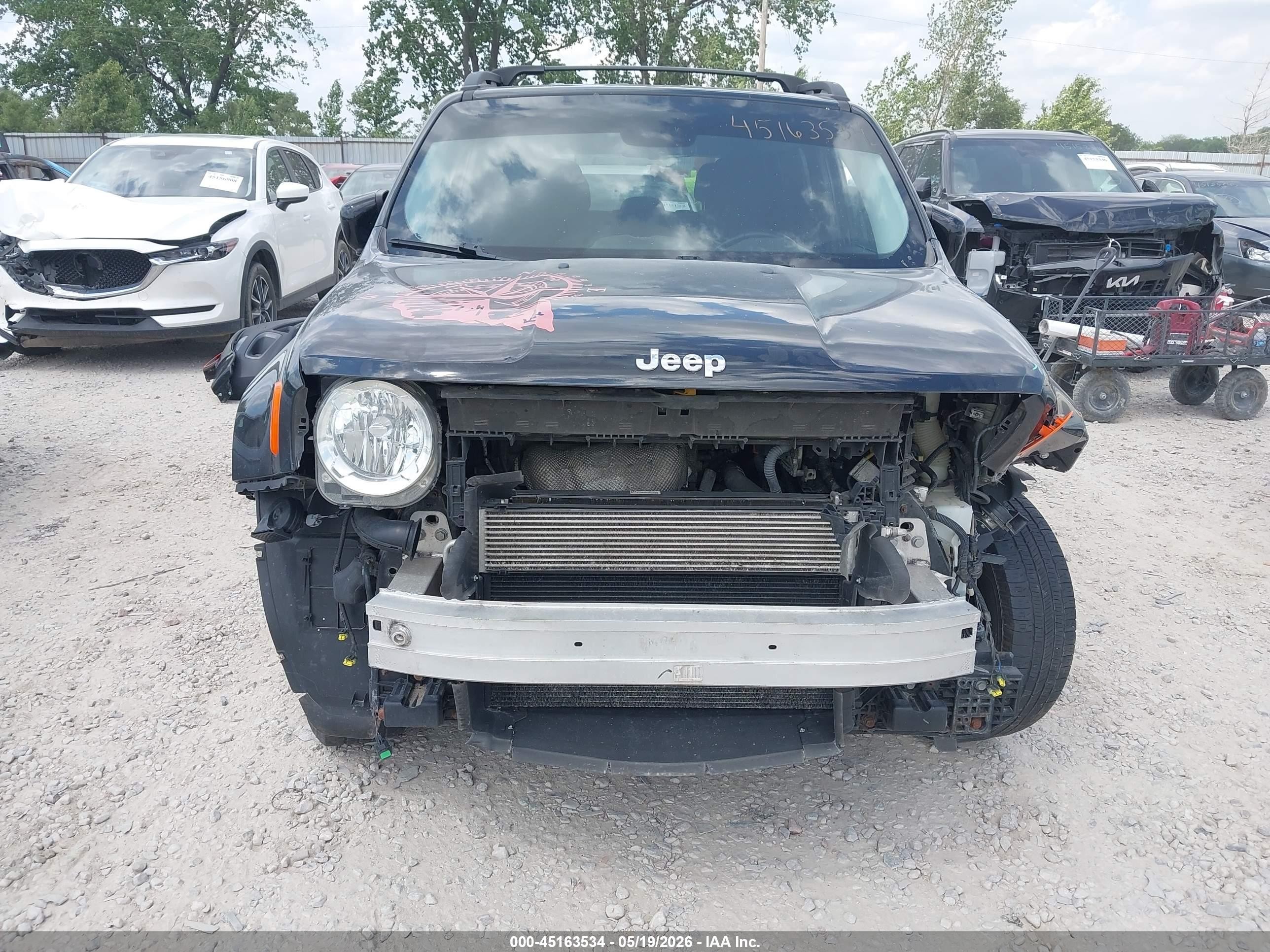 2017 Jeep Renegade Latitude 4x4 Black vin: ZACCJBBBXHPF11953