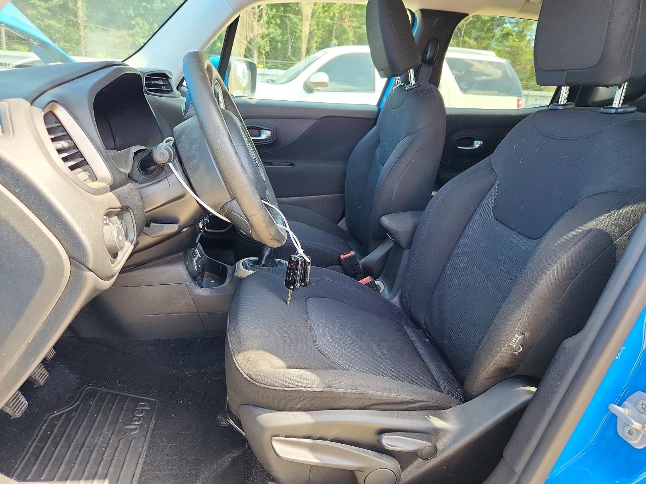 2015 Jeep Renegade Latitude Blue vin: ZACCJBBH0FPB68585