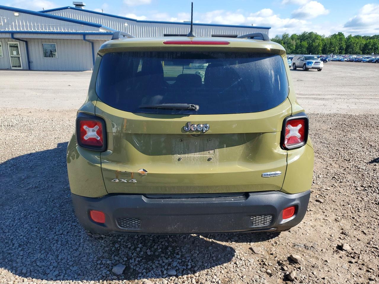 2015 Jeep Renegade Latitude Green vin: ZACCJBBH0FPB88434