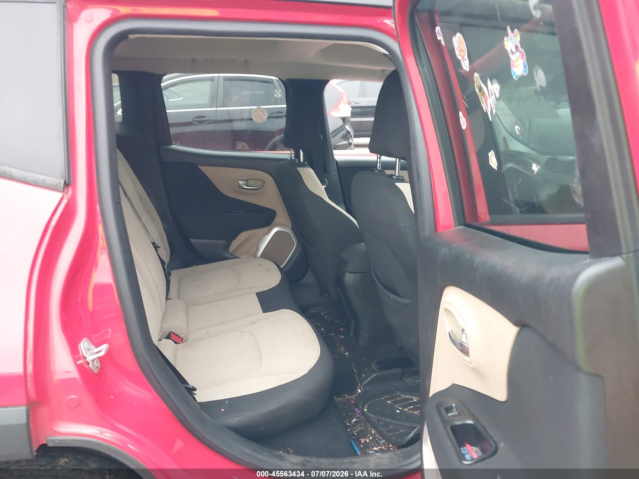 2015 Jeep Renegade Latitude Red vin: ZACCJBBH0FPB89504