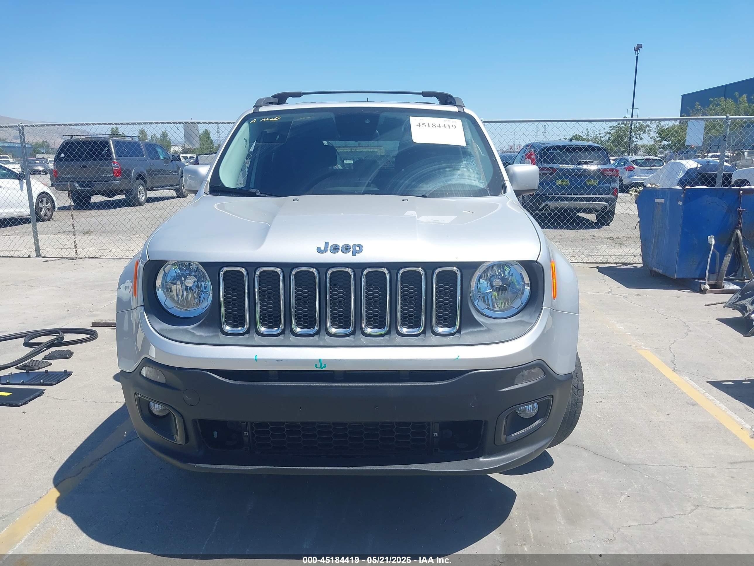 2015 Jeep Renegade Latitude Gray vin: ZACCJBBH2FPC23040