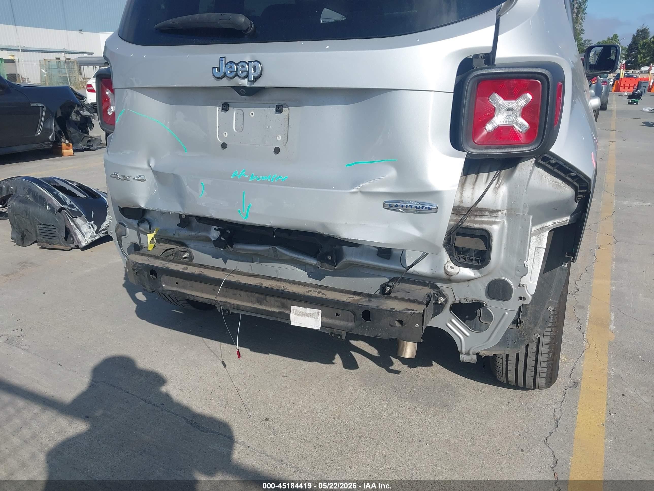 2015 Jeep Renegade Latitude Gray vin: ZACCJBBH2FPC23040