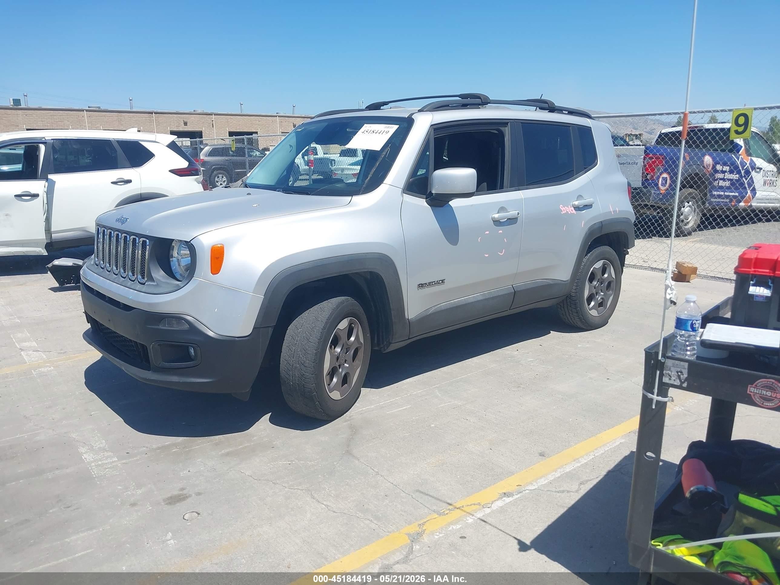 2015 Jeep Renegade Latitude Gray vin: ZACCJBBH2FPC23040