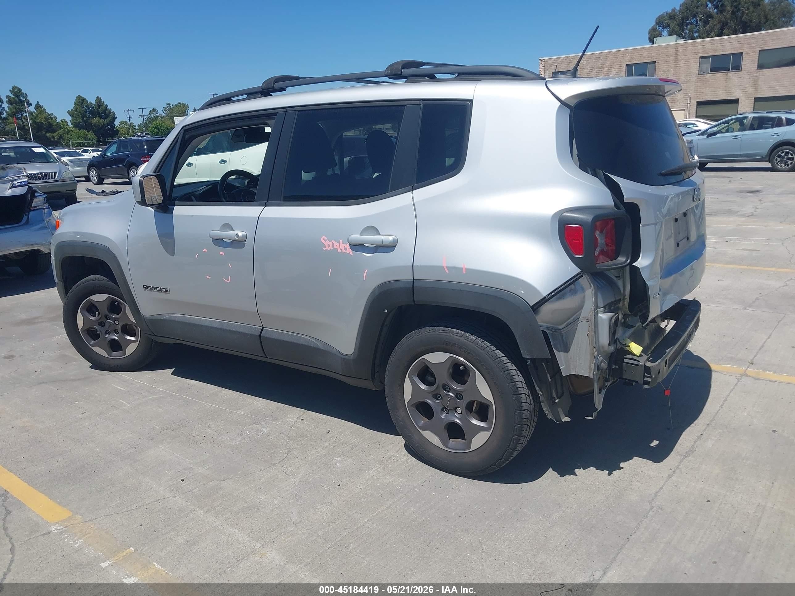 2015 Jeep Renegade Latitude Gray vin: ZACCJBBH2FPC23040