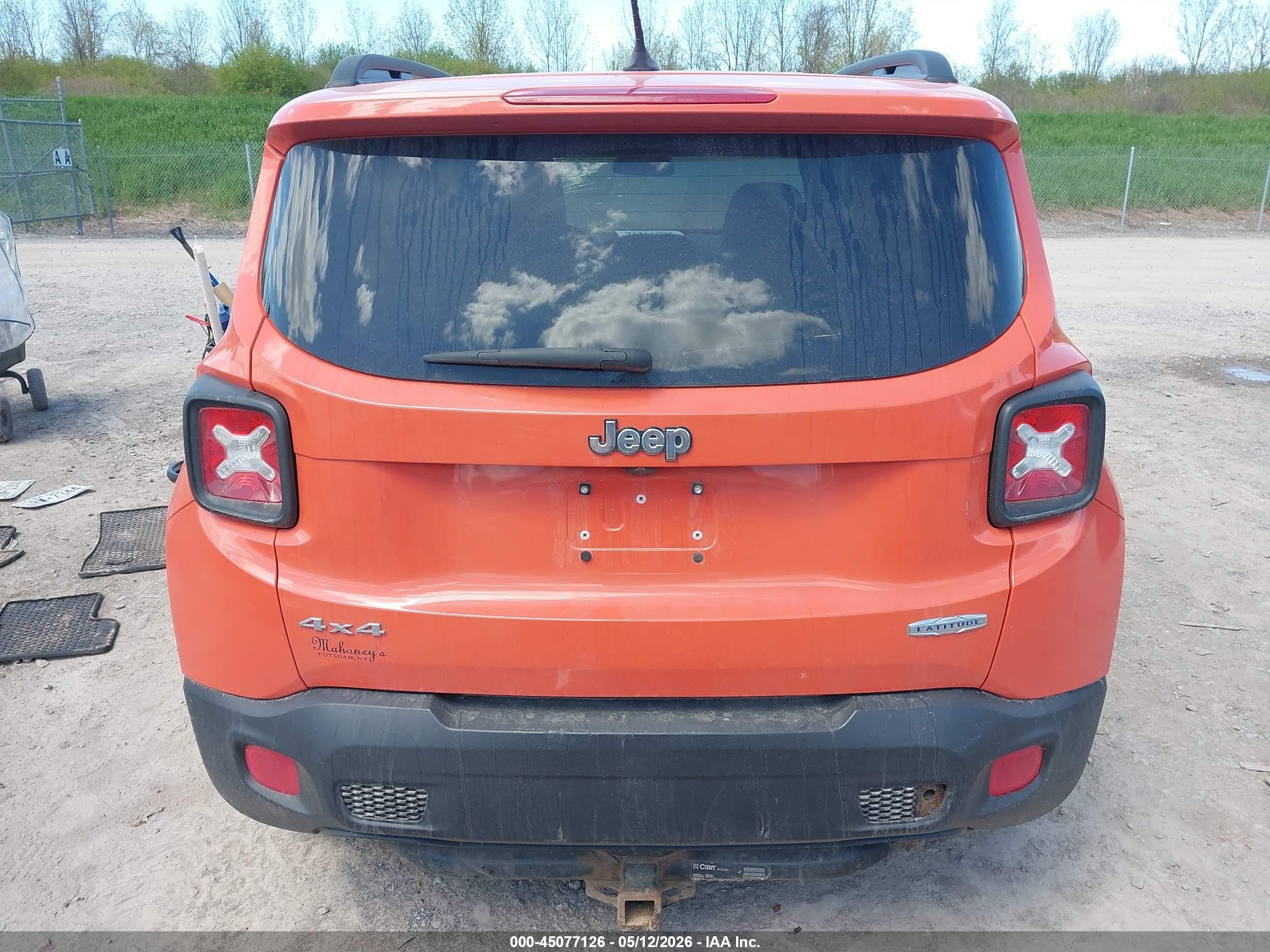 2015 Jeep Renegade Latitude Orange vin: ZACCJBBH7FPC20747