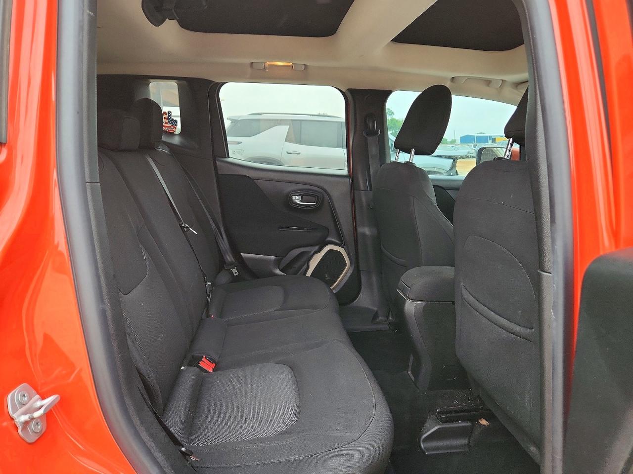 2015 Jeep Renegade Latitude (us-mex.), North(can) Orange vin: ZACCJBBH7FPC31201