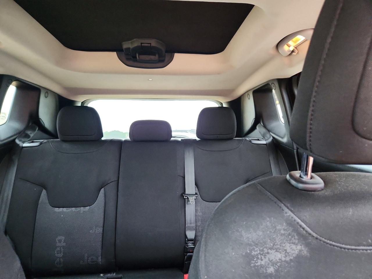 2015 Jeep Renegade Latitude (us-mex.), North(can) Orange vin: ZACCJBBH7FPC31201