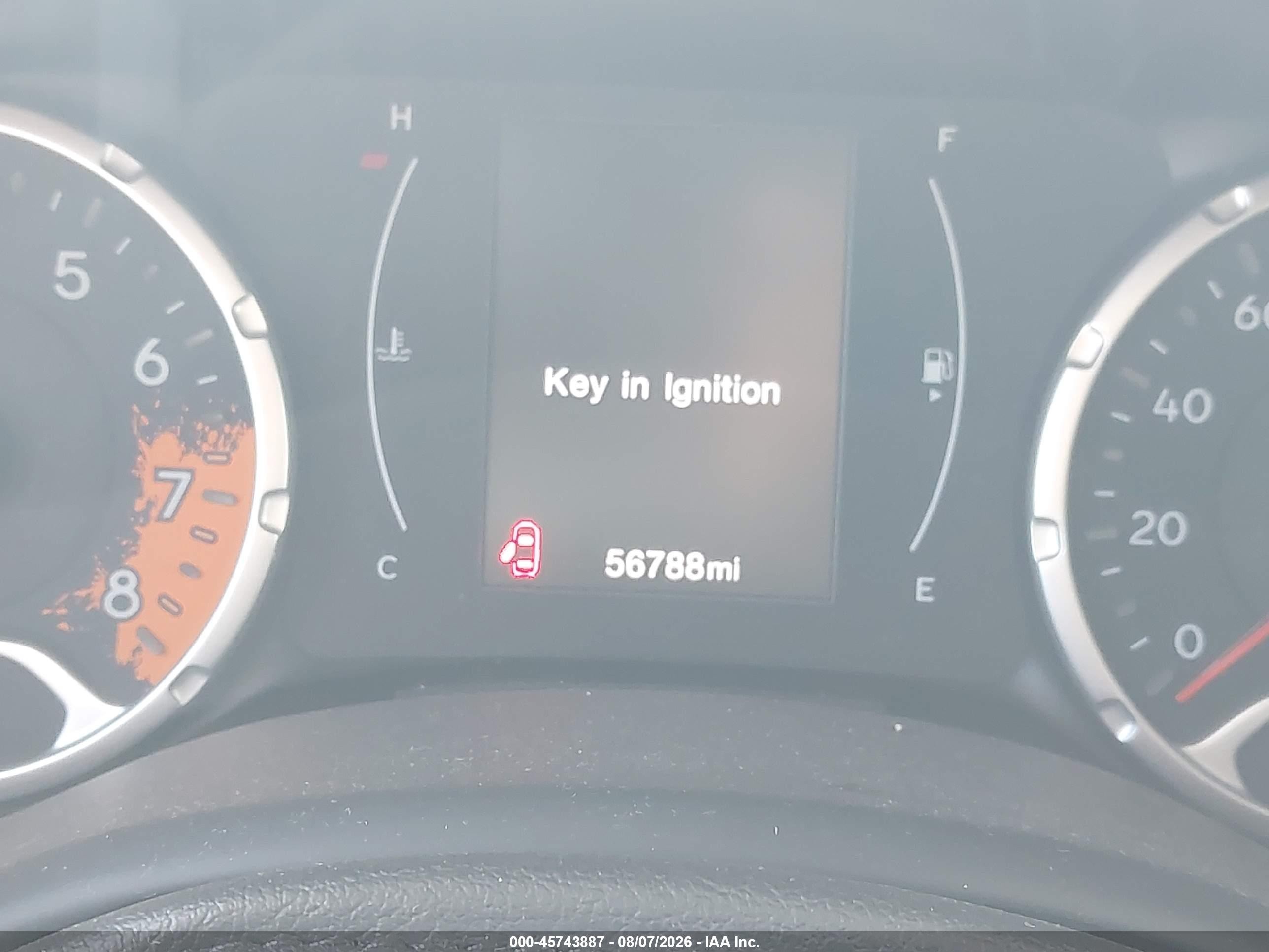2015 Jeep Renegade Latitude Silver vin: ZACCJBBH8FPB99066