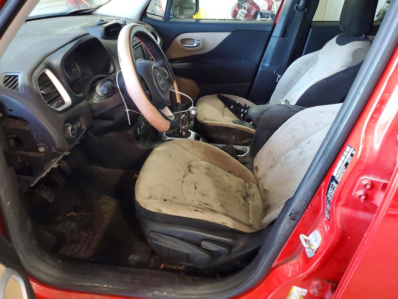 2015 Jeep Renegade Latitude Red vin: ZACCJBBHXFPC34805
