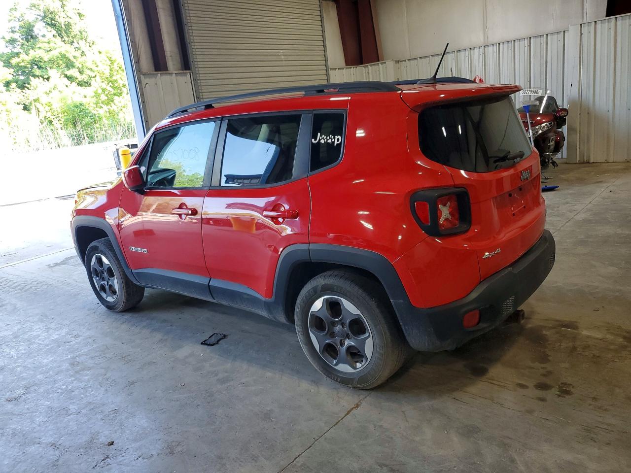 2015 Jeep Renegade Latitude Red vin: ZACCJBBHXFPC34805