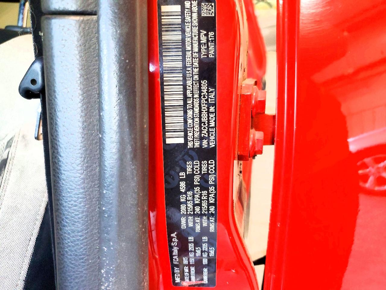 2015 Jeep Renegade Latitude Red vin: ZACCJBBHXFPC34805