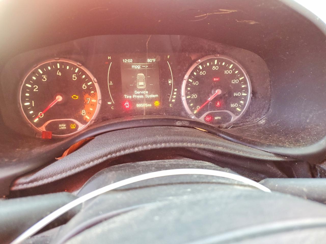 2015 Jeep Renegade Latitude Red vin: ZACCJBBHXFPC34805