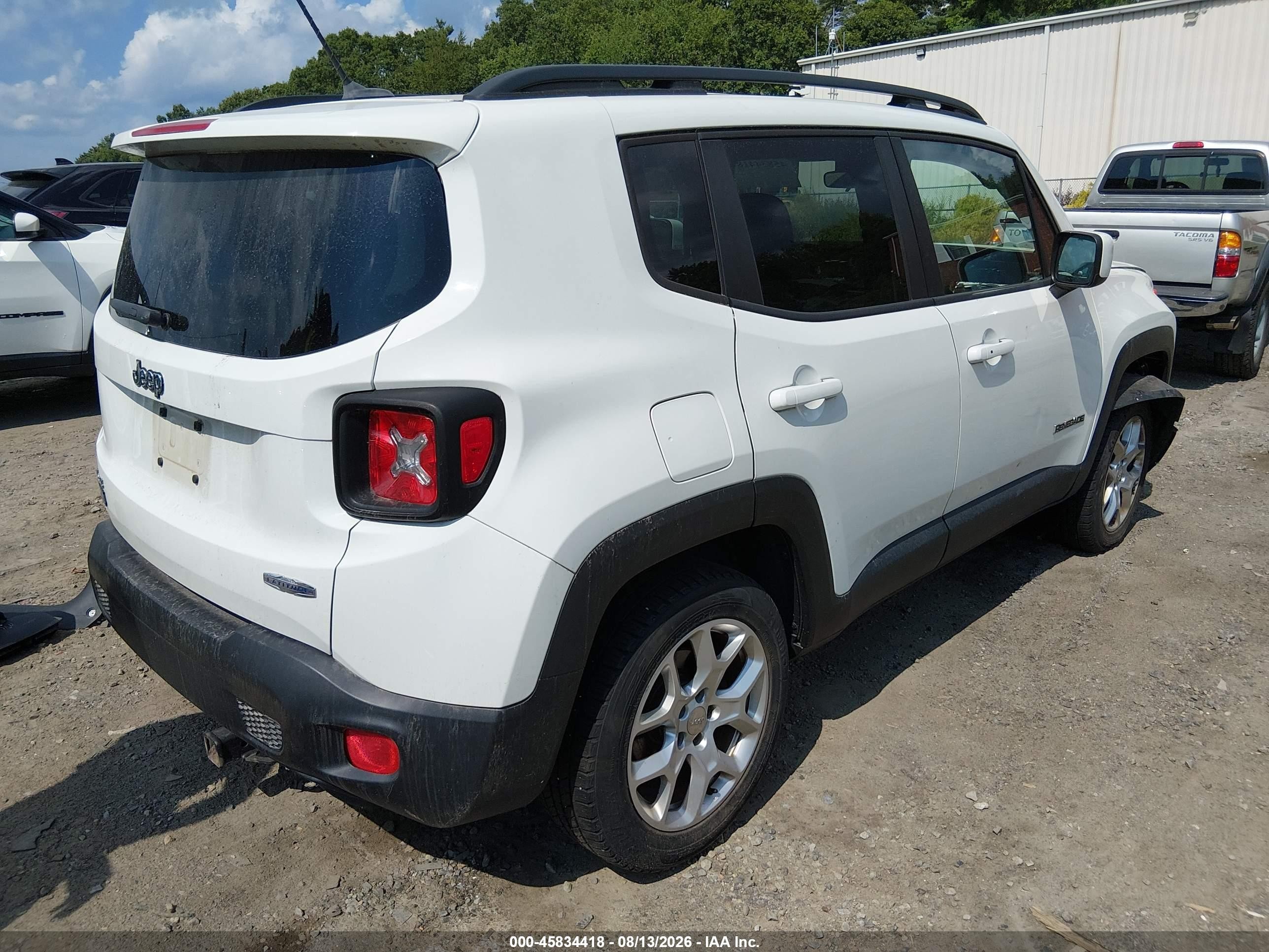 2015 Jeep Renegade Latitude Black vin: ZACCJBBT0FPB54725