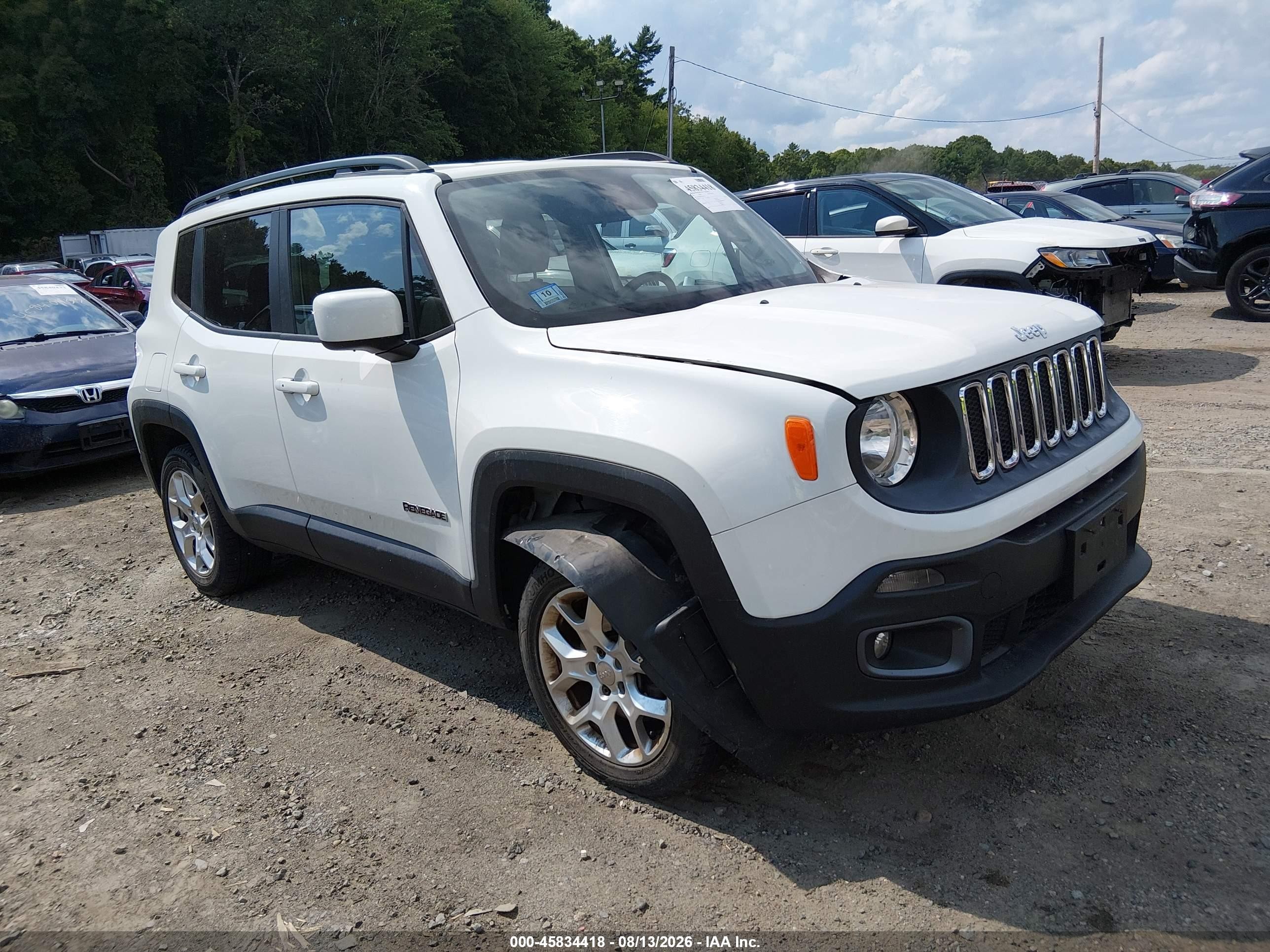 2015 Jeep Renegade Latitude Black vin: ZACCJBBT0FPB54725