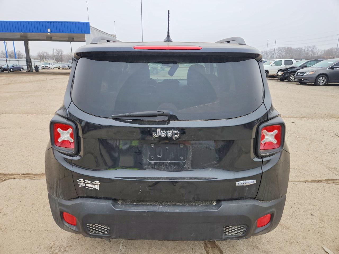 2015 Jeep Renegade Latitude Black vin: ZACCJBBT0FPB61278