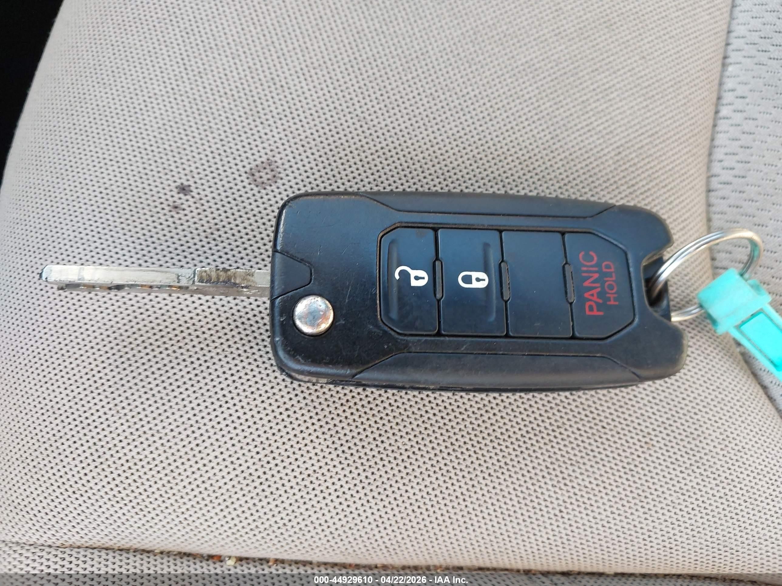 2015 Jeep Renegade Latitude Silver vin: ZACCJBBT0FPB64239