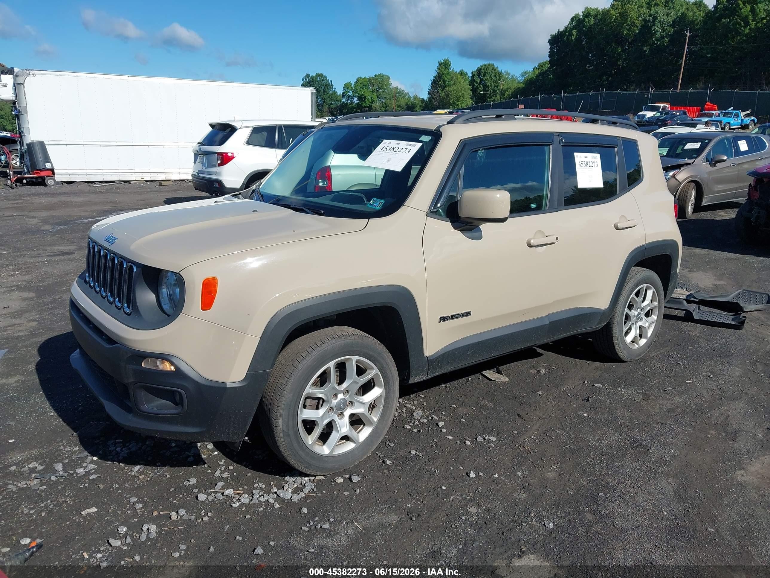 2015 Jeep Renegade Latitude Tan vin: ZACCJBBT0FPB64349