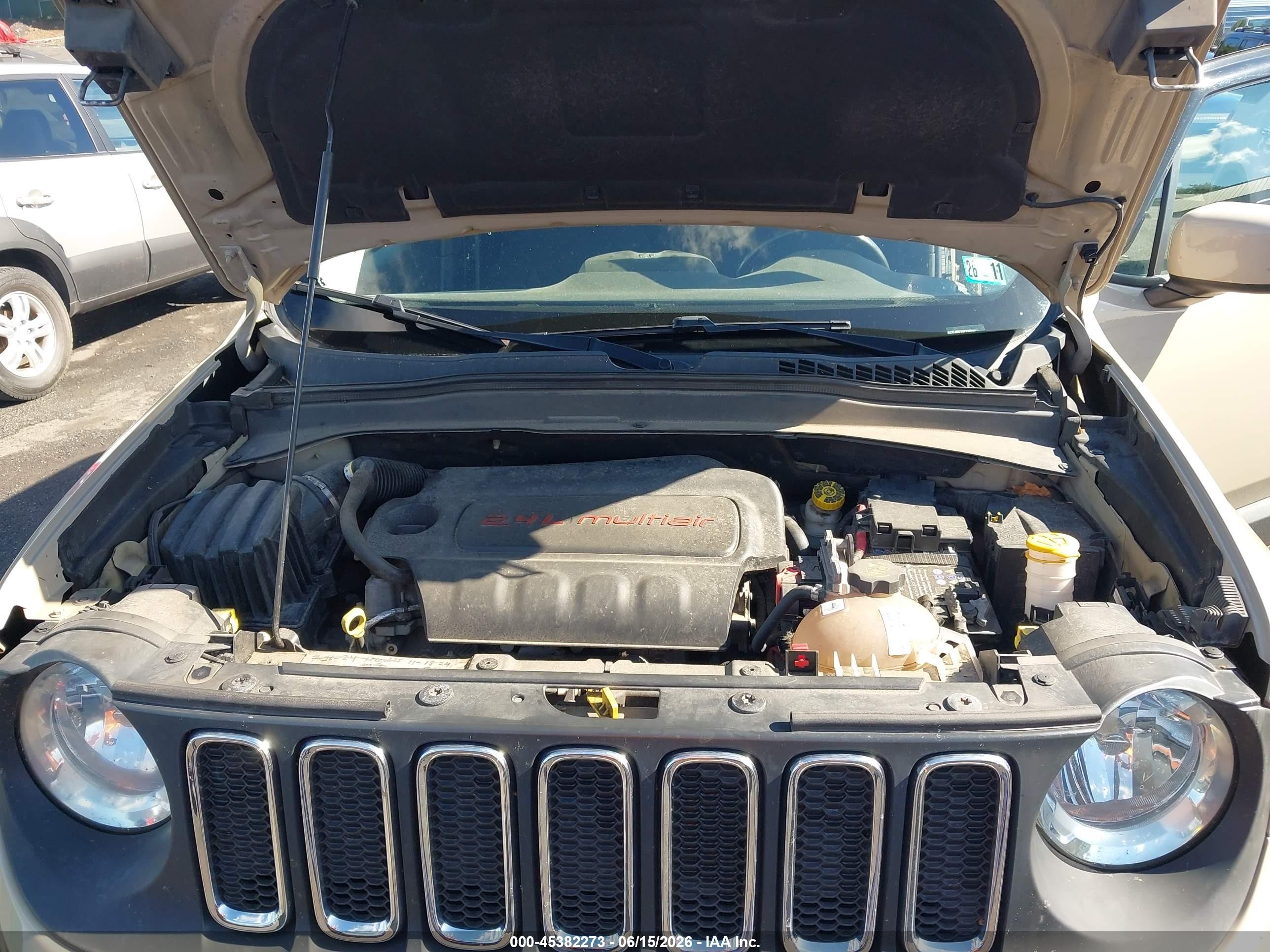 2015 Jeep Renegade Latitude Tan vin: ZACCJBBT0FPB64349
