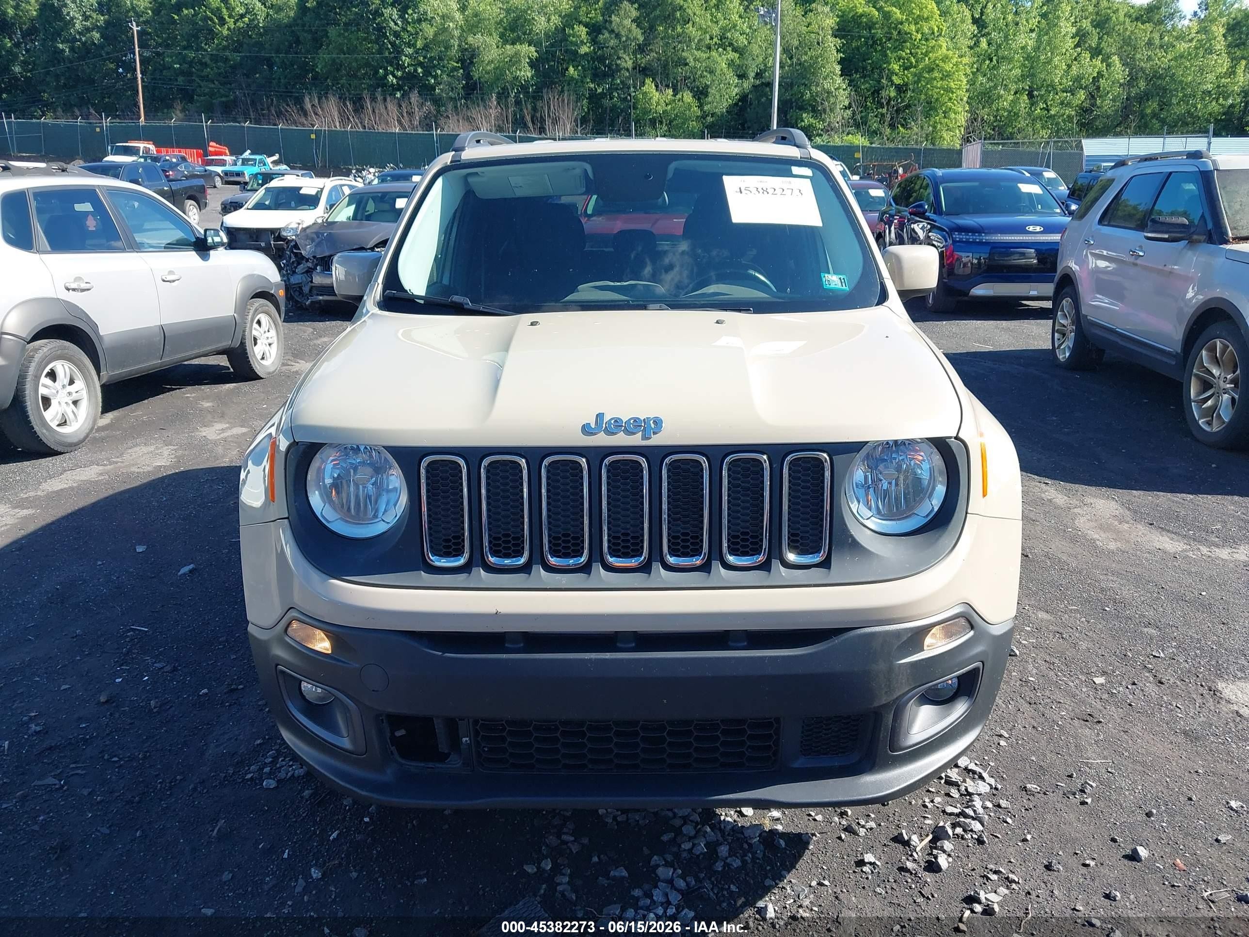 2015 Jeep Renegade Latitude Tan vin: ZACCJBBT0FPB64349