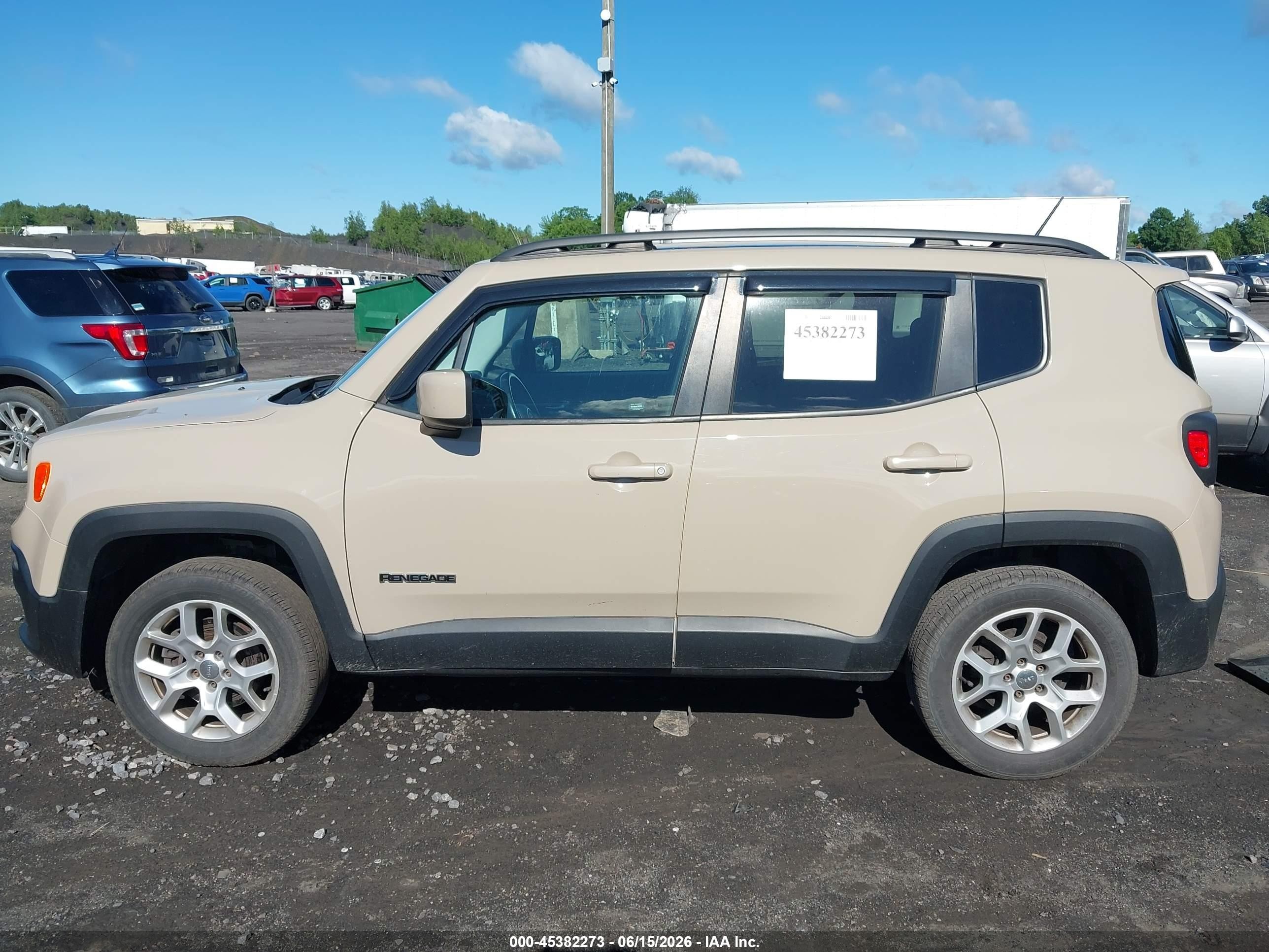 2015 Jeep Renegade Latitude Tan vin: ZACCJBBT0FPB64349