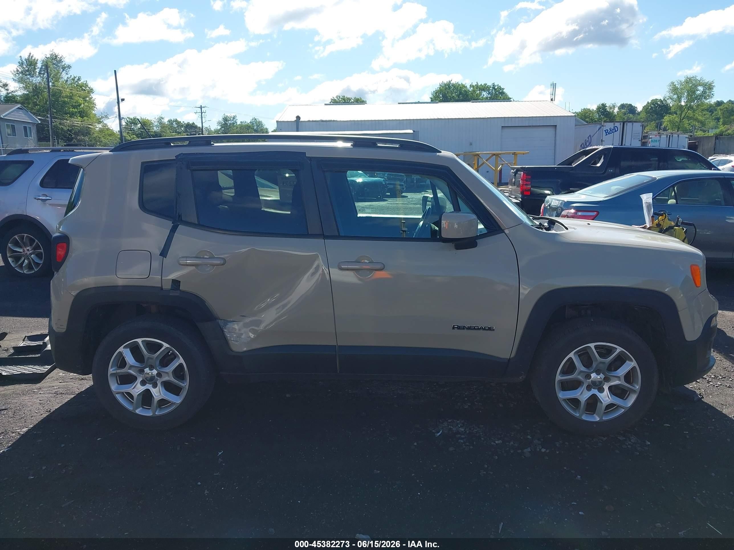 2015 Jeep Renegade Latitude Tan vin: ZACCJBBT0FPB64349